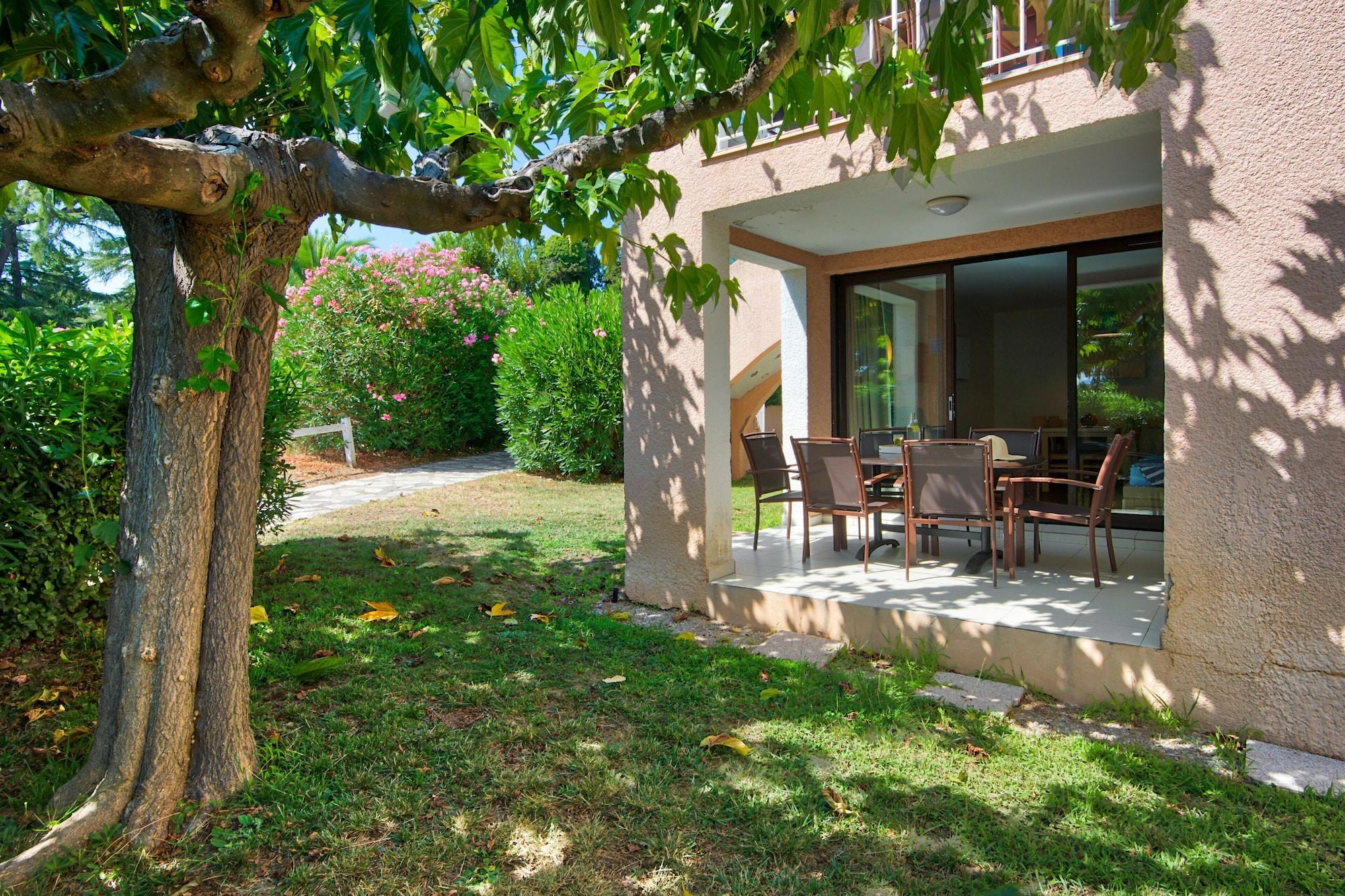Residence Pierre & Vacances Les Parcs De Grimaud Exterior photo